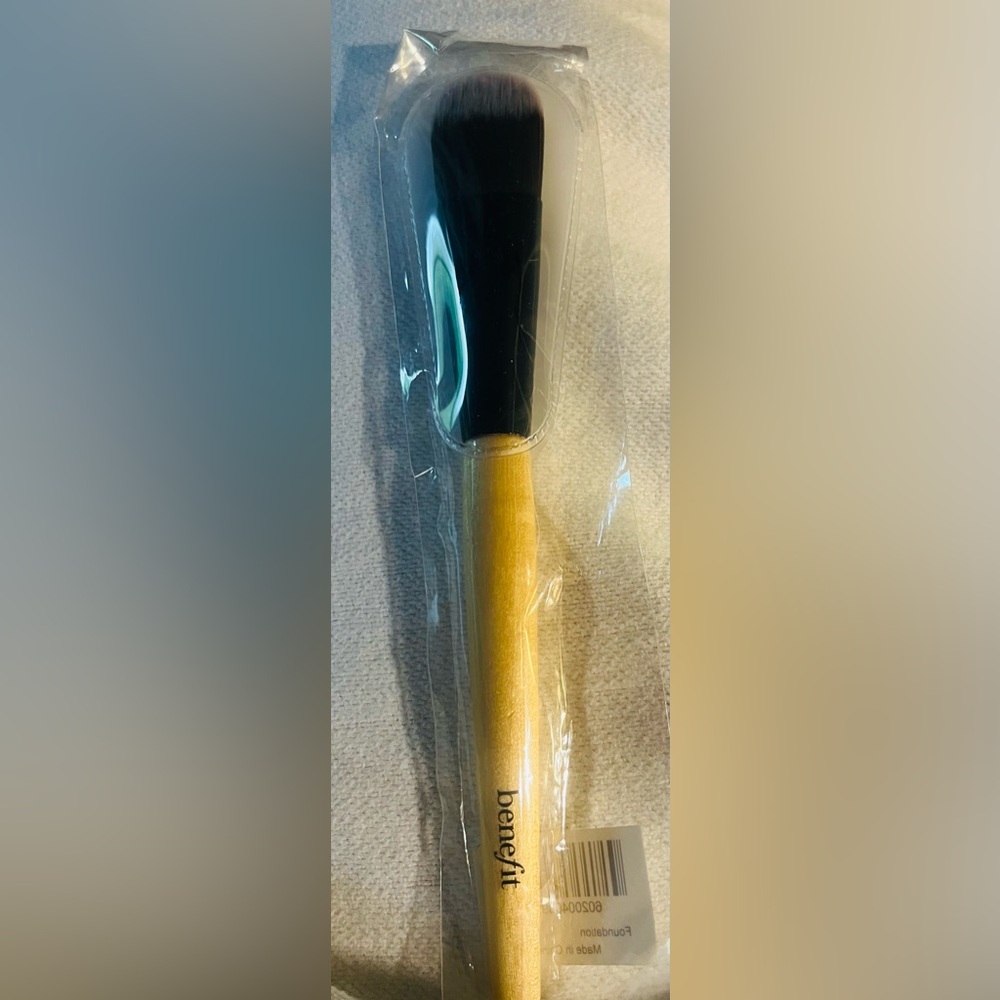 Benefit Foundation Brush- New in Package